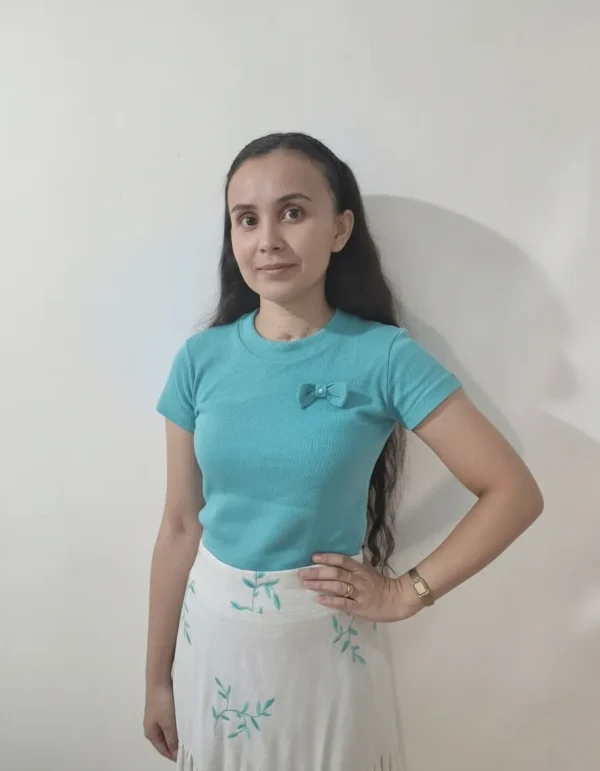 Blusa Azul Turquesa com Laço Tamanho P – Jéssica Xavier